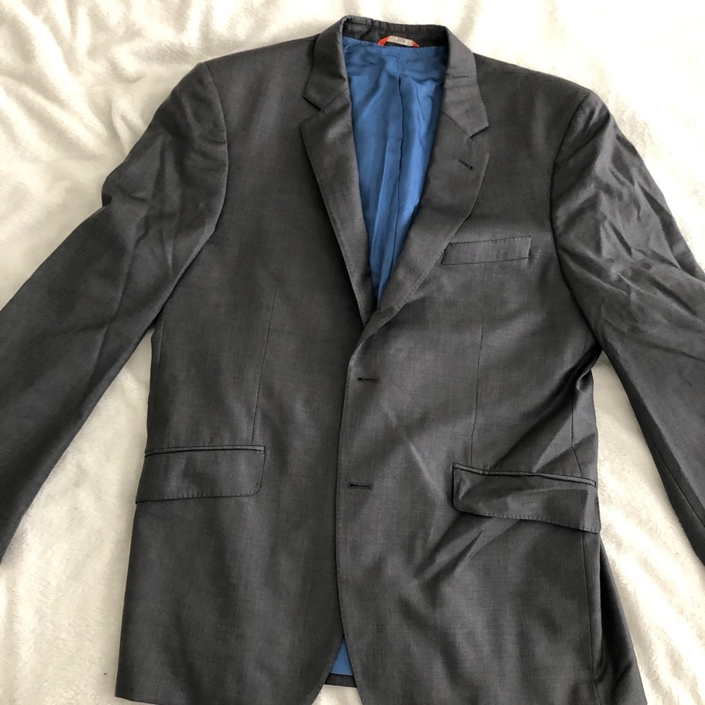 Men’s dark grey suit coat. Great condition.